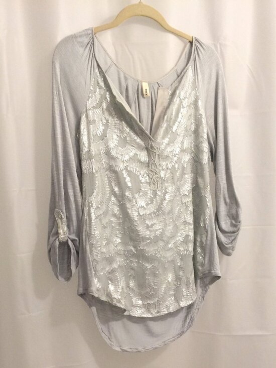 Tiny Tops - Gray & Silver Cutwork Top by TINY. Womens Large.
